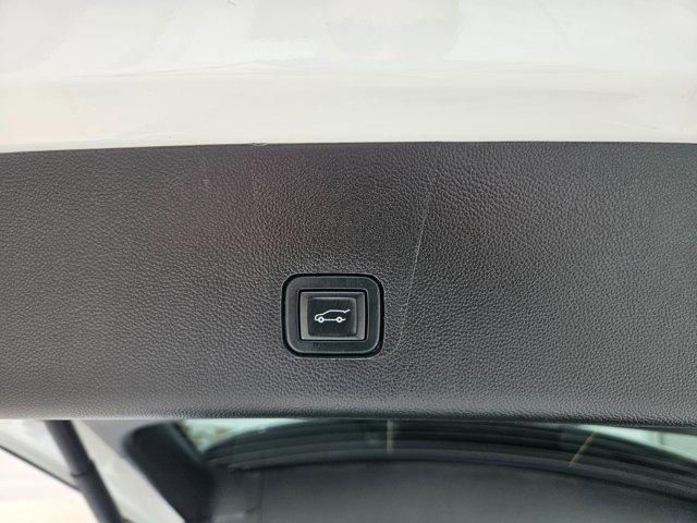 used 2021 Chevrolet Traverse car, priced at $30,285
