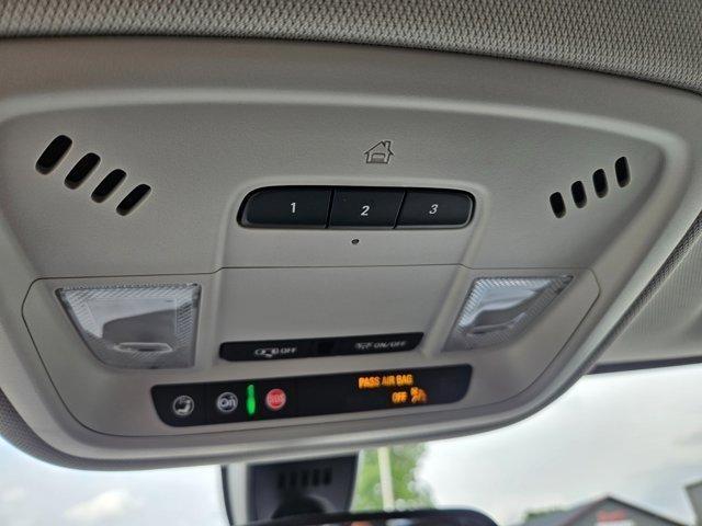 used 2021 Chevrolet Traverse car, priced at $30,285