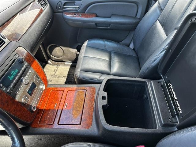 used 2008 Chevrolet Suburban car