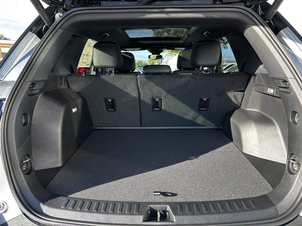 new 2026 Chevrolet Equinox car, priced at $37,580