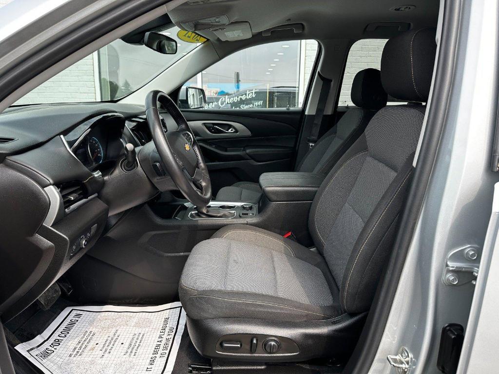 used 2021 Chevrolet Traverse car, priced at $24,895