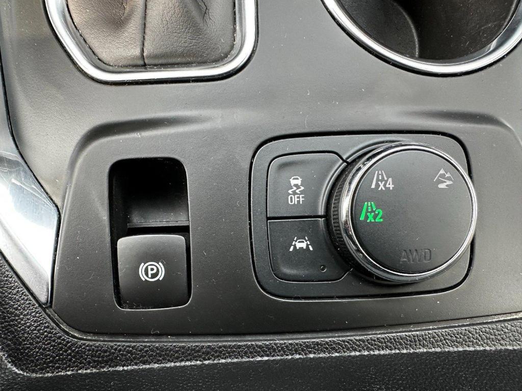 used 2021 Chevrolet Traverse car, priced at $24,895