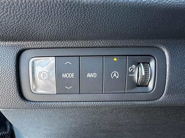 new 2025 Chevrolet Traverse car, priced at $48,195
