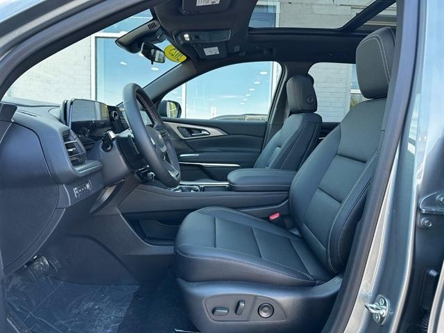 new 2025 Chevrolet Traverse car, priced at $48,195