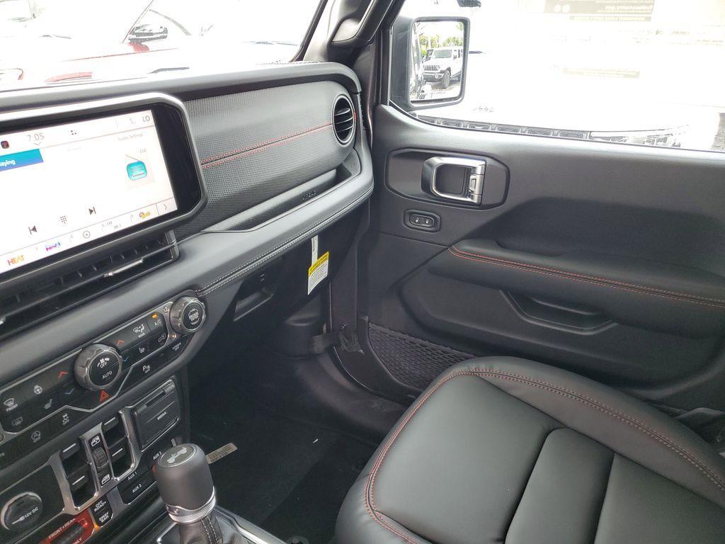 new 2025 Jeep Wrangler car, priced at $55,995