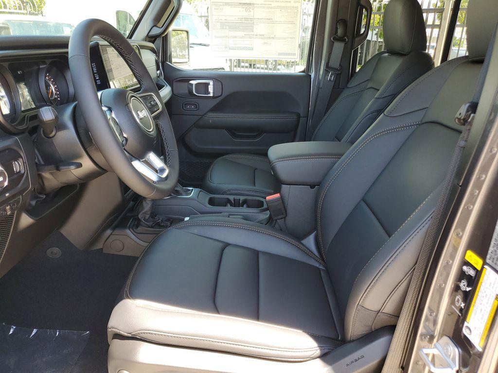 new 2025 Jeep Wrangler car, priced at $46,227