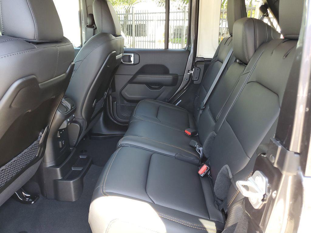 new 2025 Jeep Wrangler car, priced at $46,227