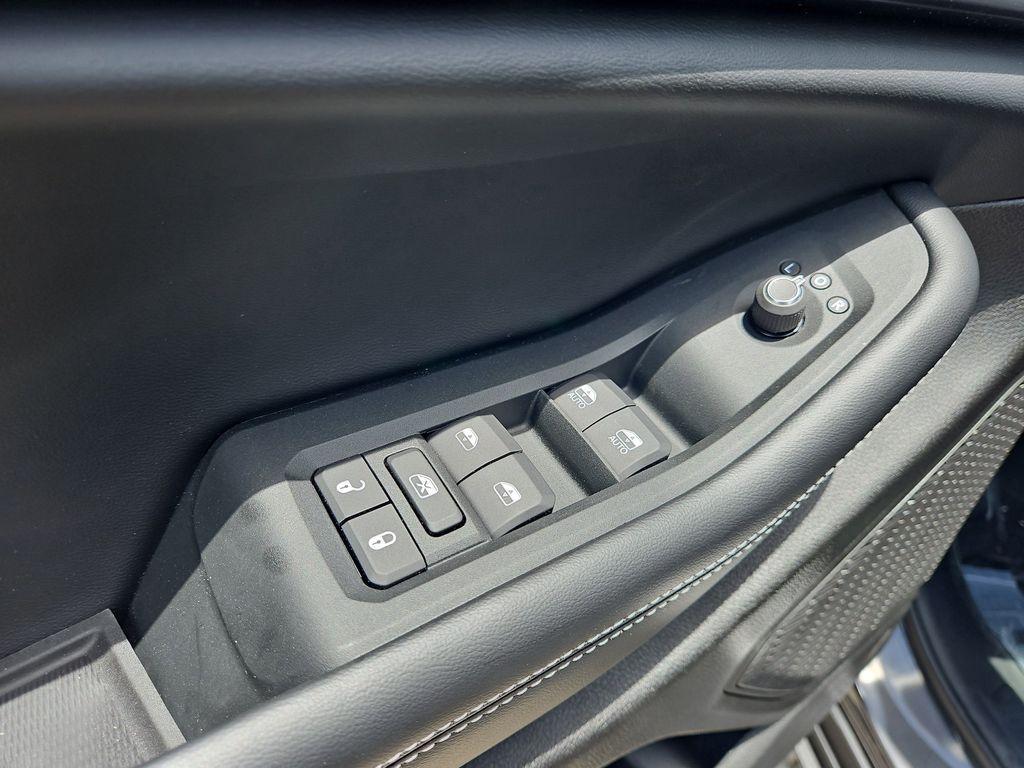 new 2025 Jeep Grand Cherokee car, priced at $35,812