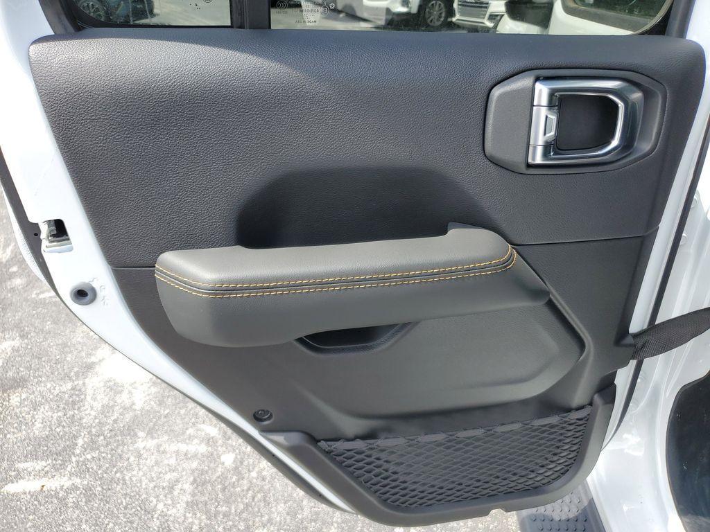new 2025 Jeep Wrangler car, priced at $48,227