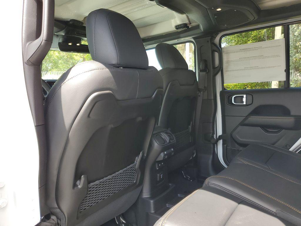 new 2025 Jeep Wrangler car, priced at $48,227