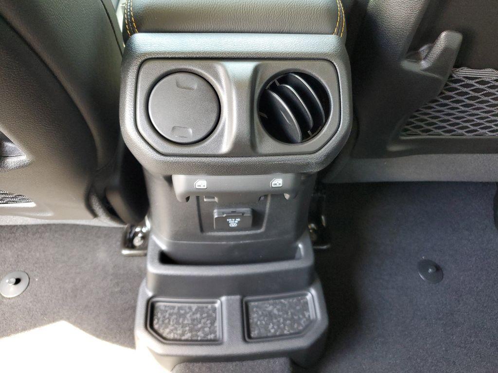 new 2025 Jeep Wrangler car, priced at $48,227