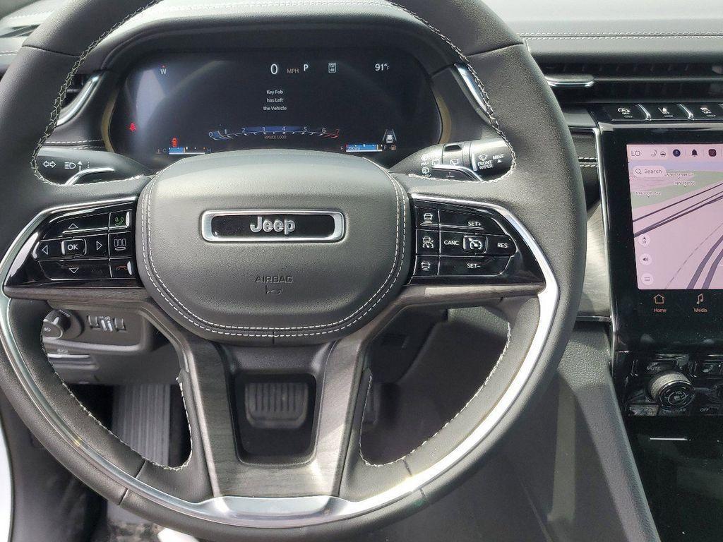 new 2025 Jeep Grand Cherokee car, priced at $50,775