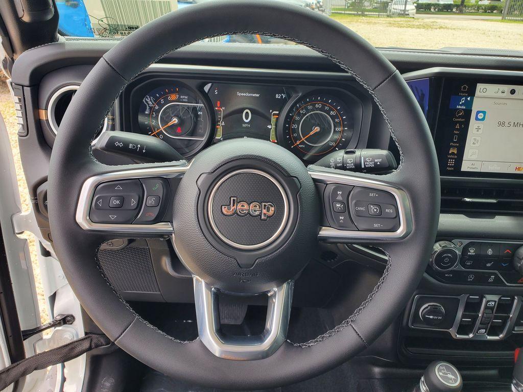 new 2025 Jeep Wrangler car, priced at $45,132
