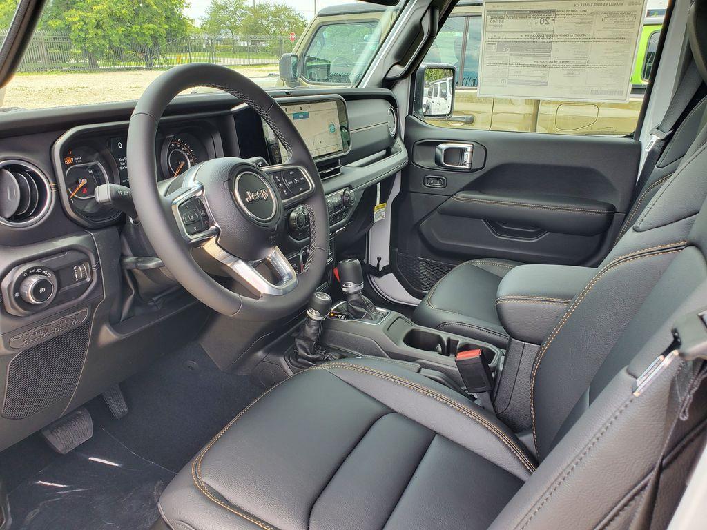 new 2025 Jeep Wrangler car, priced at $45,132