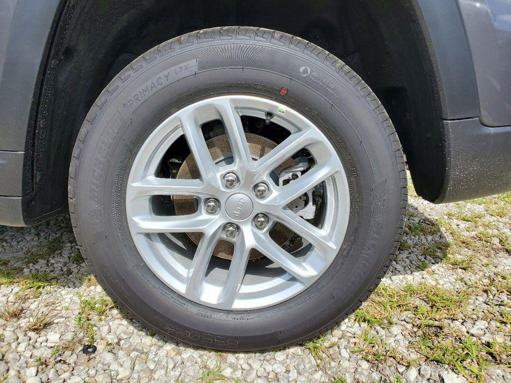 new 2025 Jeep Grand Cherokee car, priced at $30,837