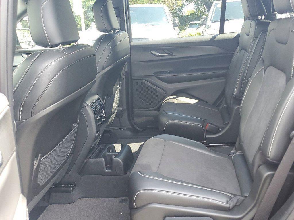 new 2025 Jeep Grand Cherokee L car, priced at $34,125