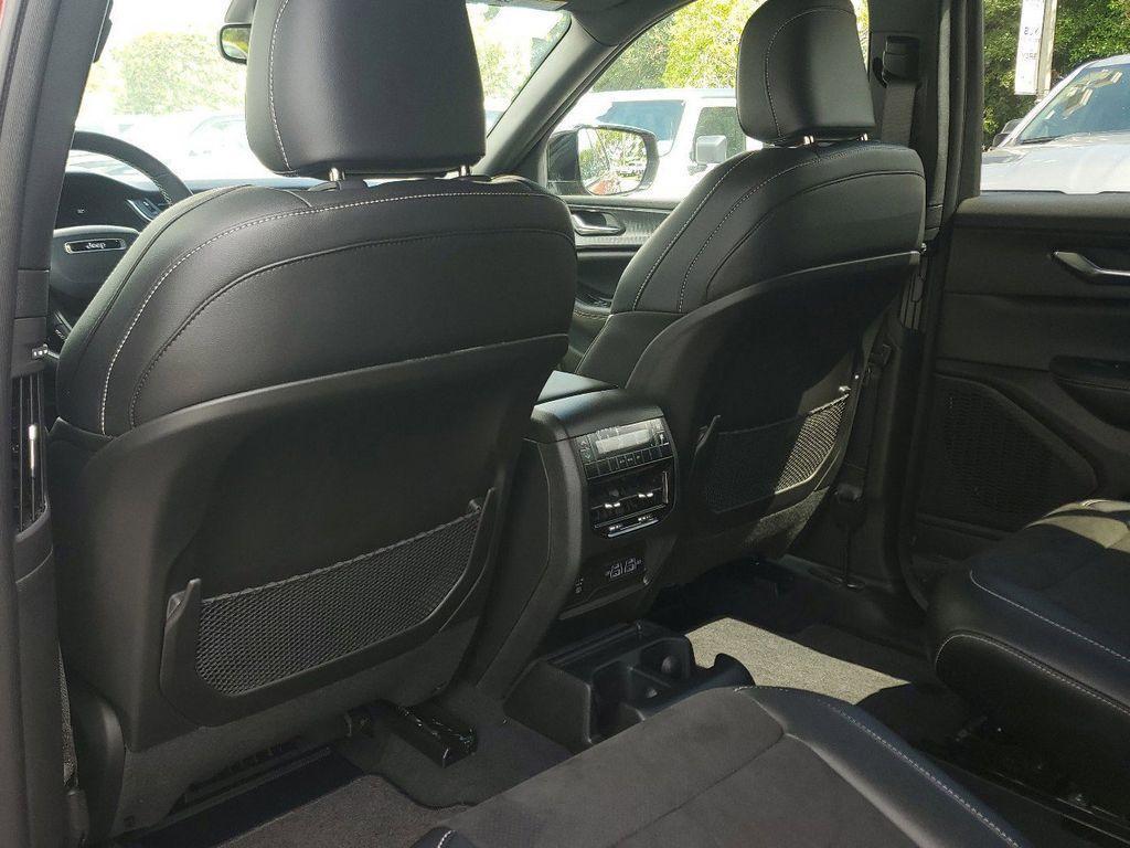 new 2025 Jeep Grand Cherokee L car, priced at $34,125
