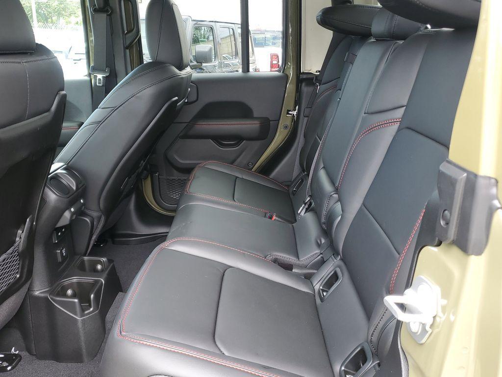 new 2025 Jeep Gladiator car, priced at $47,165