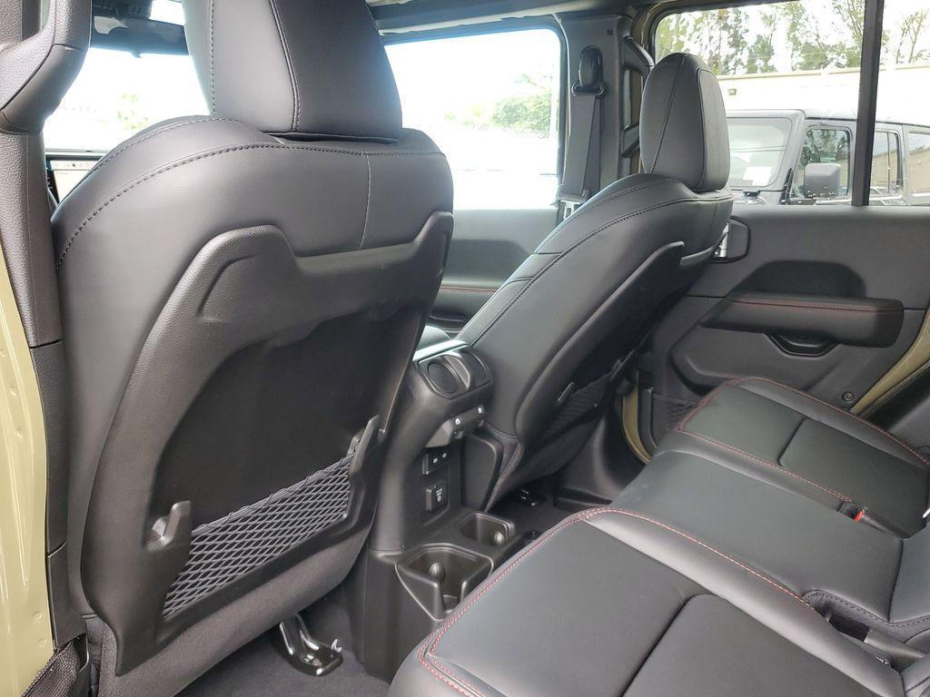 new 2025 Jeep Gladiator car, priced at $47,165
