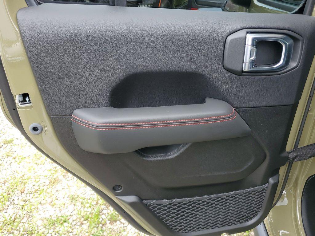 new 2025 Jeep Gladiator car, priced at $45,540
