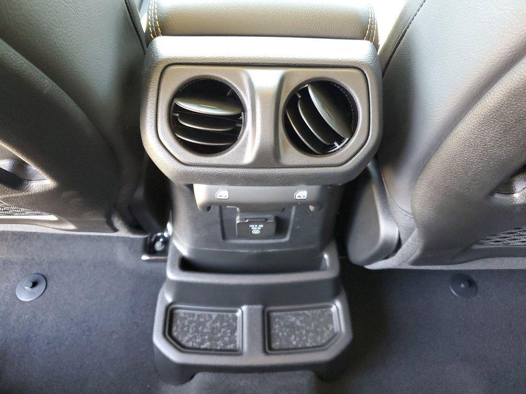 new 2025 Jeep Wrangler car, priced at $45,190