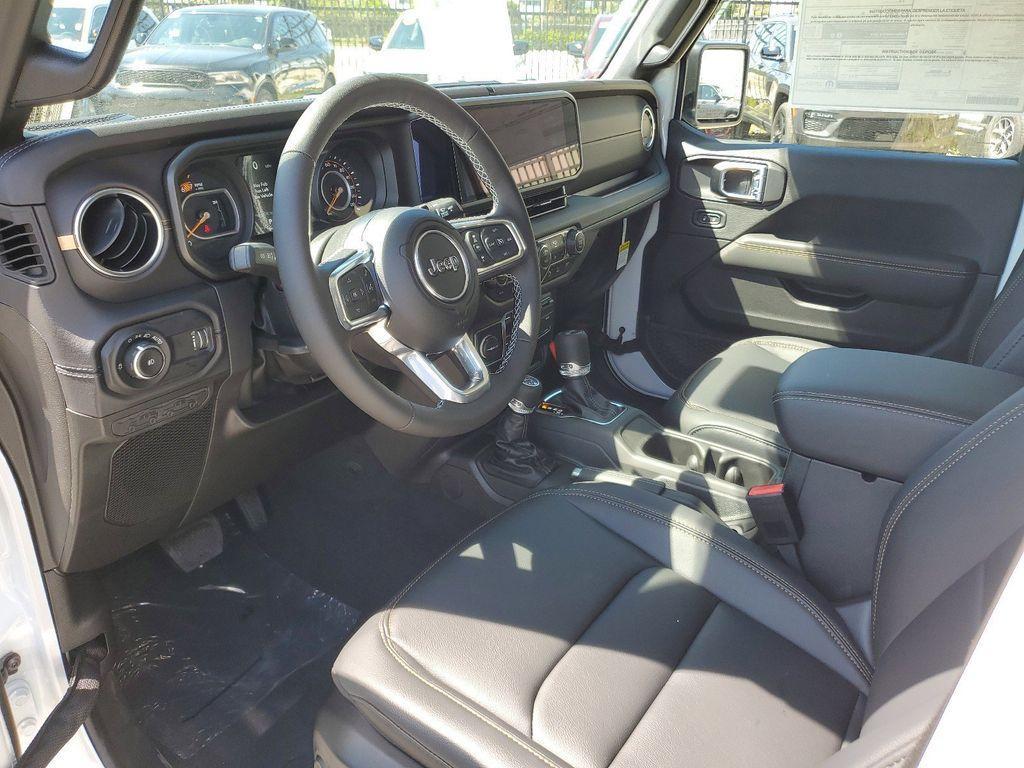 new 2025 Jeep Wrangler car, priced at $45,190