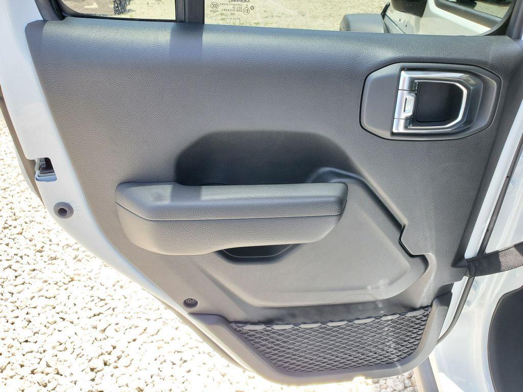 new 2025 Jeep Wrangler car, priced at $43,230