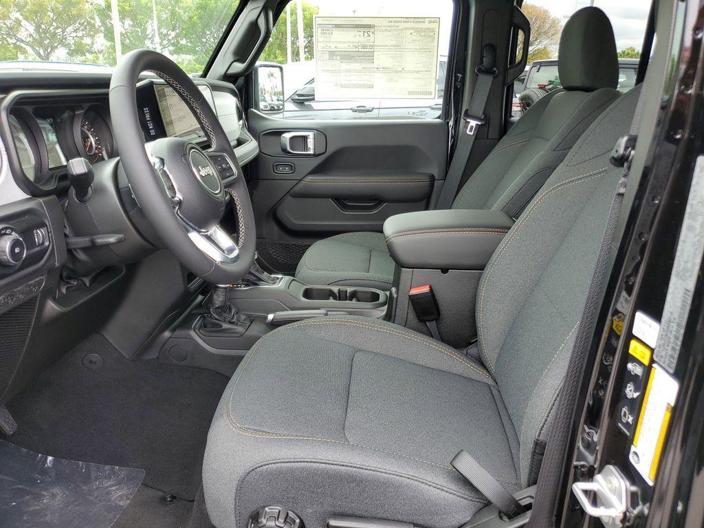 new 2025 Jeep Wrangler car, priced at $44,625