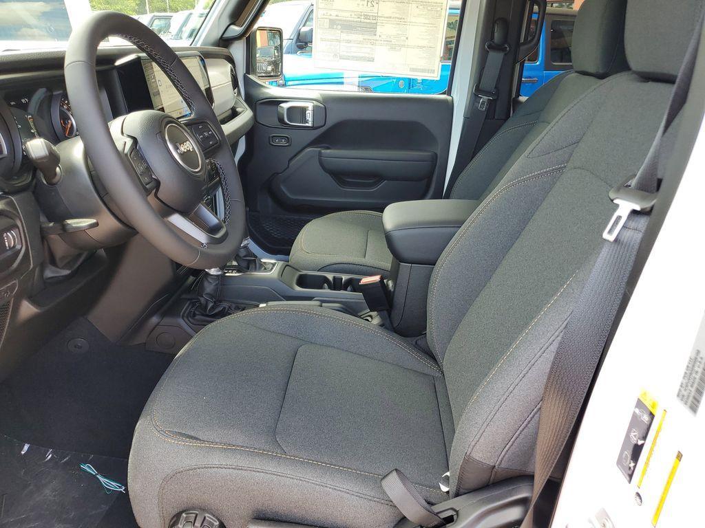 new 2025 Jeep Wrangler car, priced at $37,799