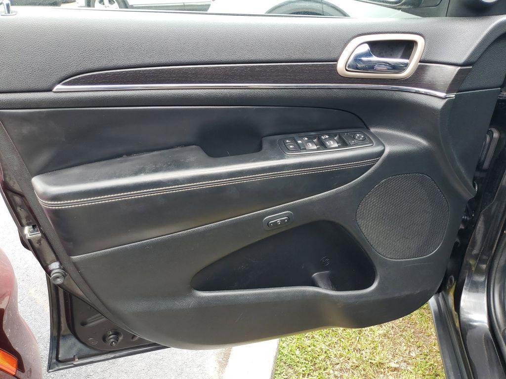 used 2015 Jeep Grand Cherokee car, priced at $8,690