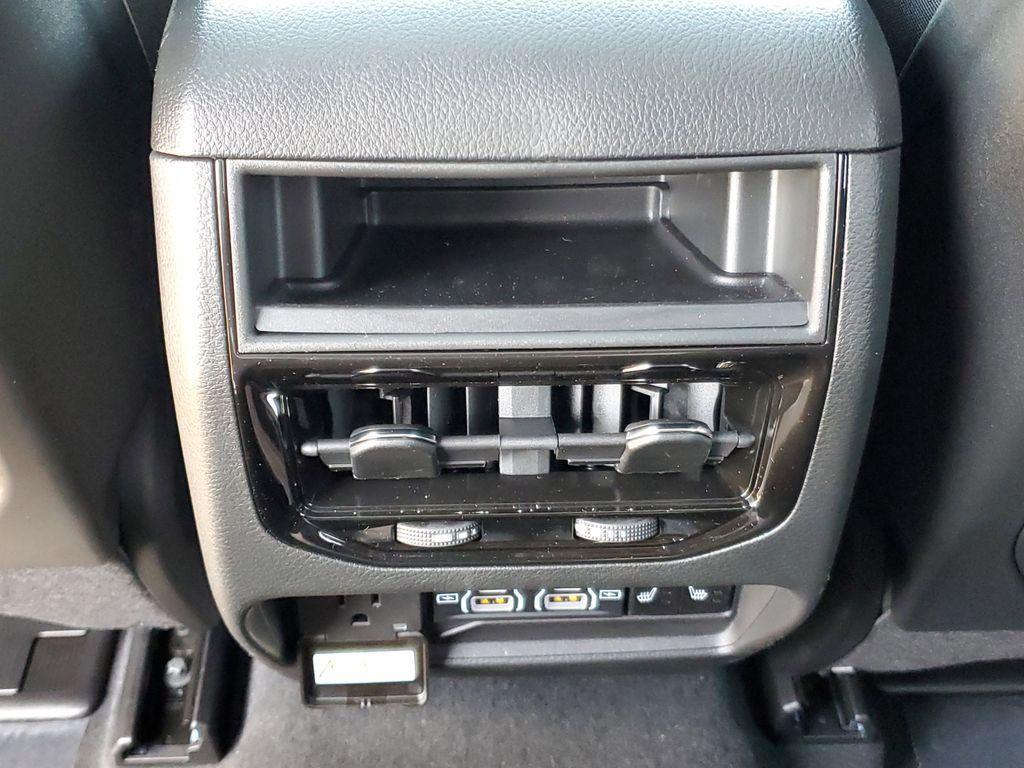 new 2025 Jeep Grand Cherokee car, priced at $35,568