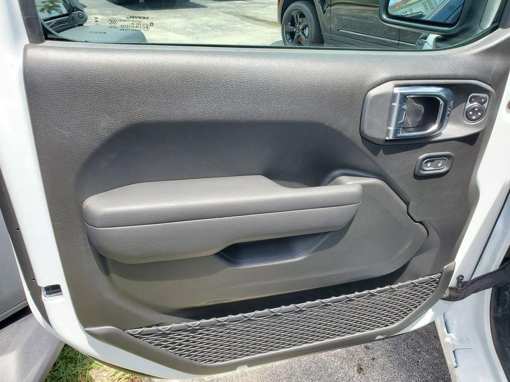 new 2025 Jeep Wrangler car, priced at $39,481