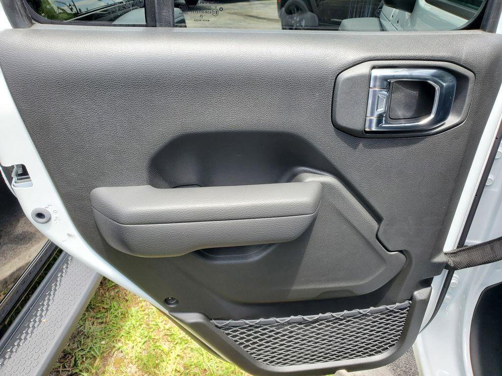 new 2025 Jeep Wrangler car, priced at $39,481