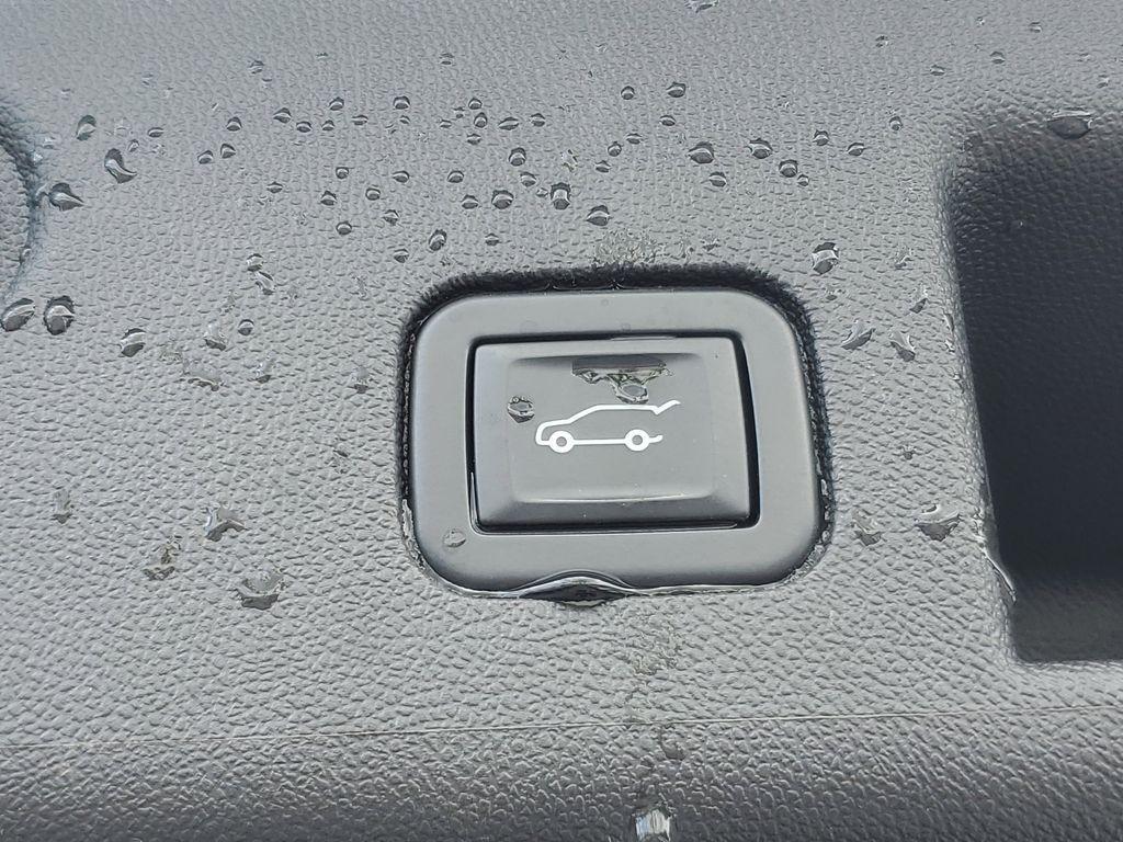 used 2022 Chevrolet Equinox car, priced at $19,690