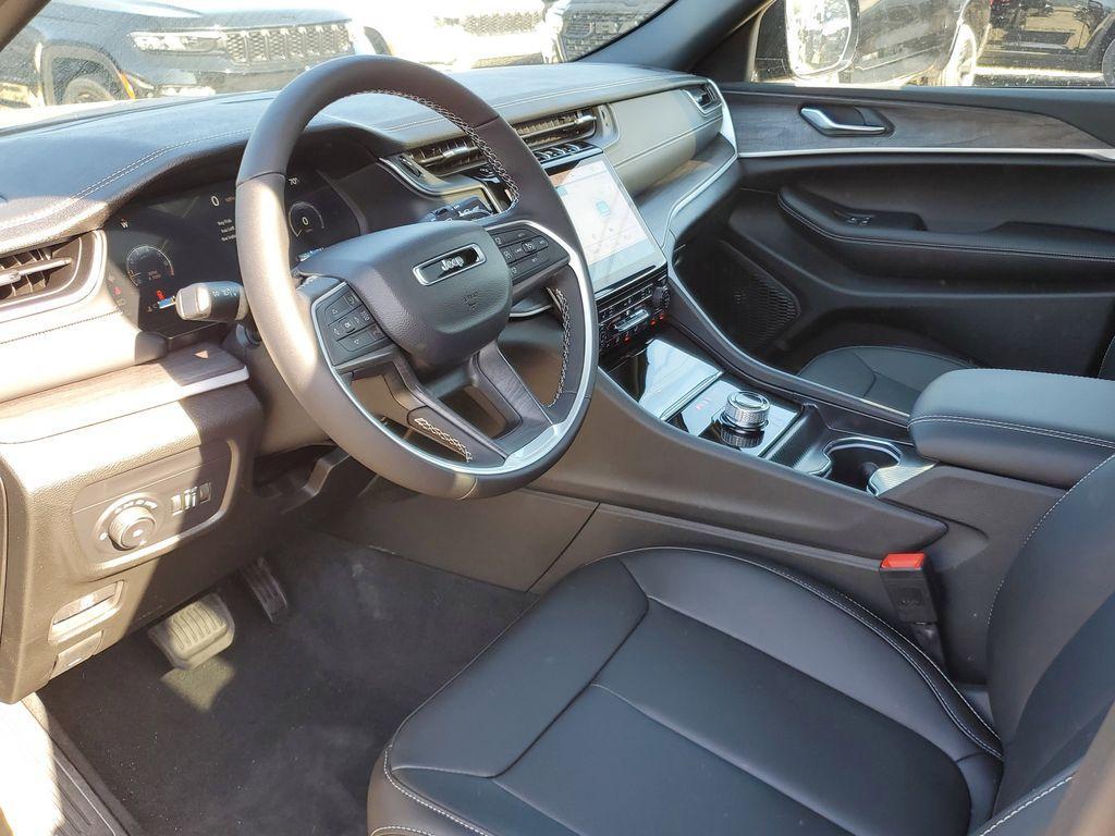 new 2025 Jeep Grand Cherokee car, priced at $34,973