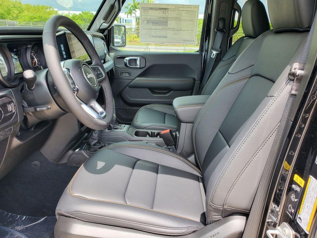 new 2025 Jeep Wrangler car, priced at $46,227