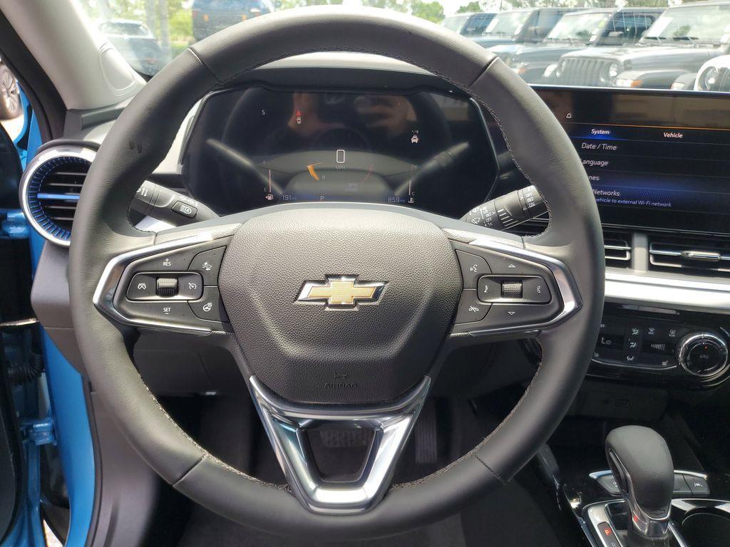 used 2025 Chevrolet Trax car, priced at $19,990