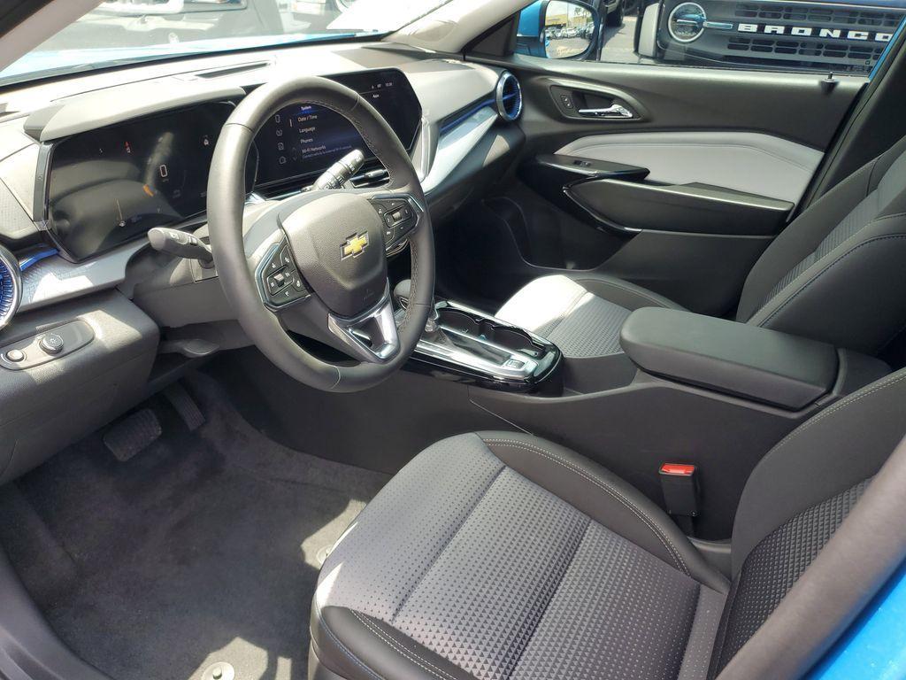 used 2025 Chevrolet Trax car, priced at $19,990