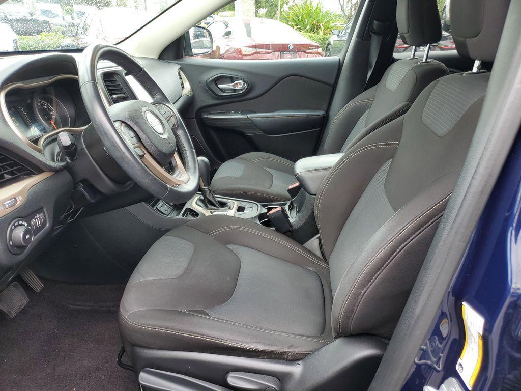used 2016 Jeep Cherokee car, priced at $7,990