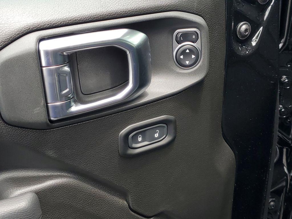 new 2025 Jeep Gladiator car, priced at $46,327