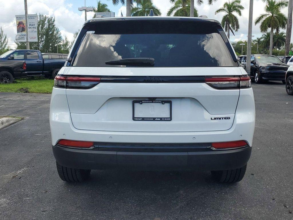 new 2025 Jeep Grand Cherokee car, priced at $43,335