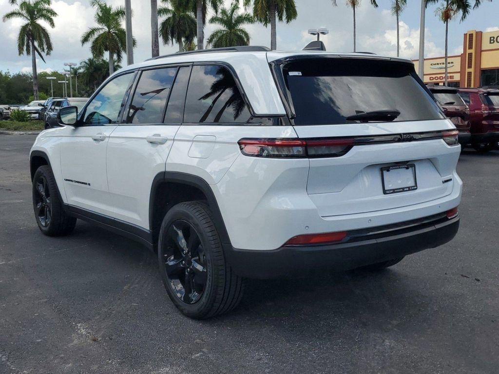 new 2025 Jeep Grand Cherokee car, priced at $43,335