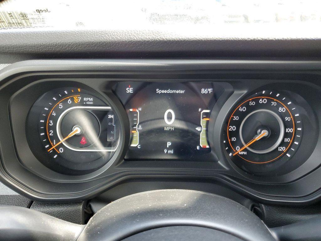 new 2025 Jeep Gladiator car, priced at $38,173