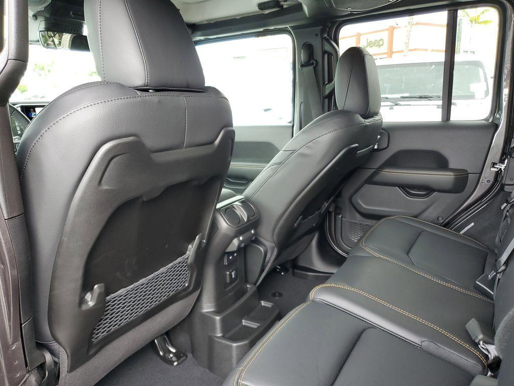 new 2025 Jeep Wrangler car, priced at $46,227