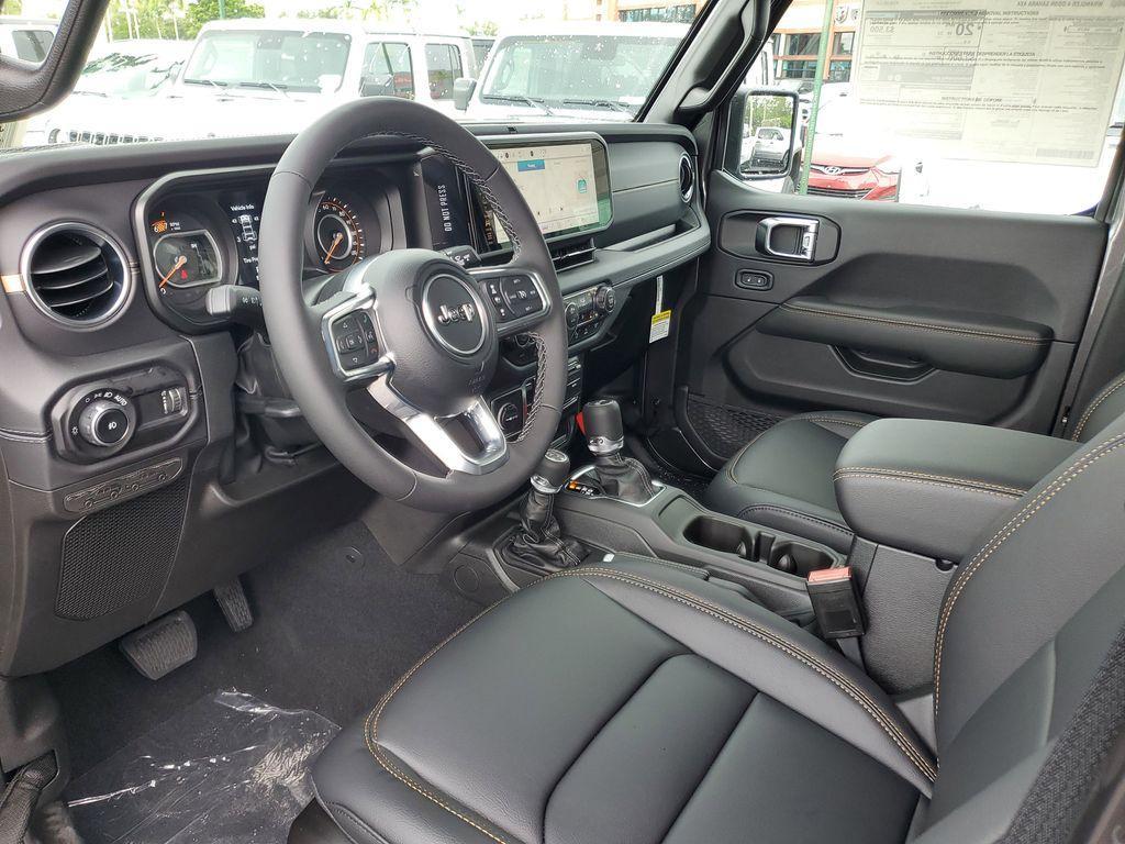 new 2025 Jeep Wrangler car, priced at $46,227