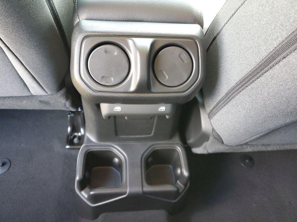 new 2025 Jeep Wrangler car, priced at $40,076