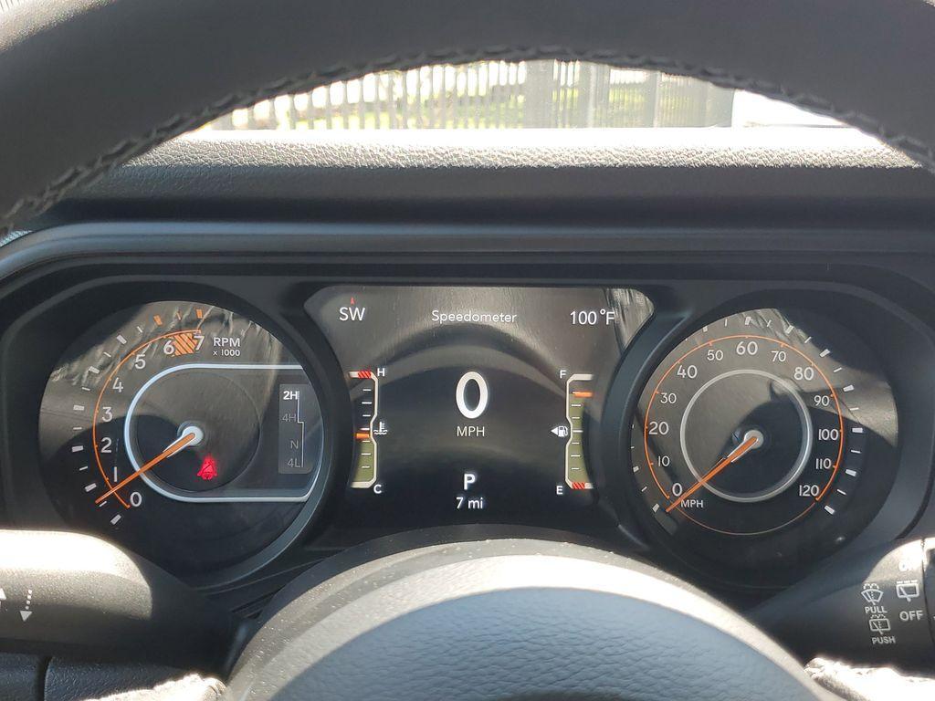 new 2025 Jeep Wrangler car, priced at $40,076