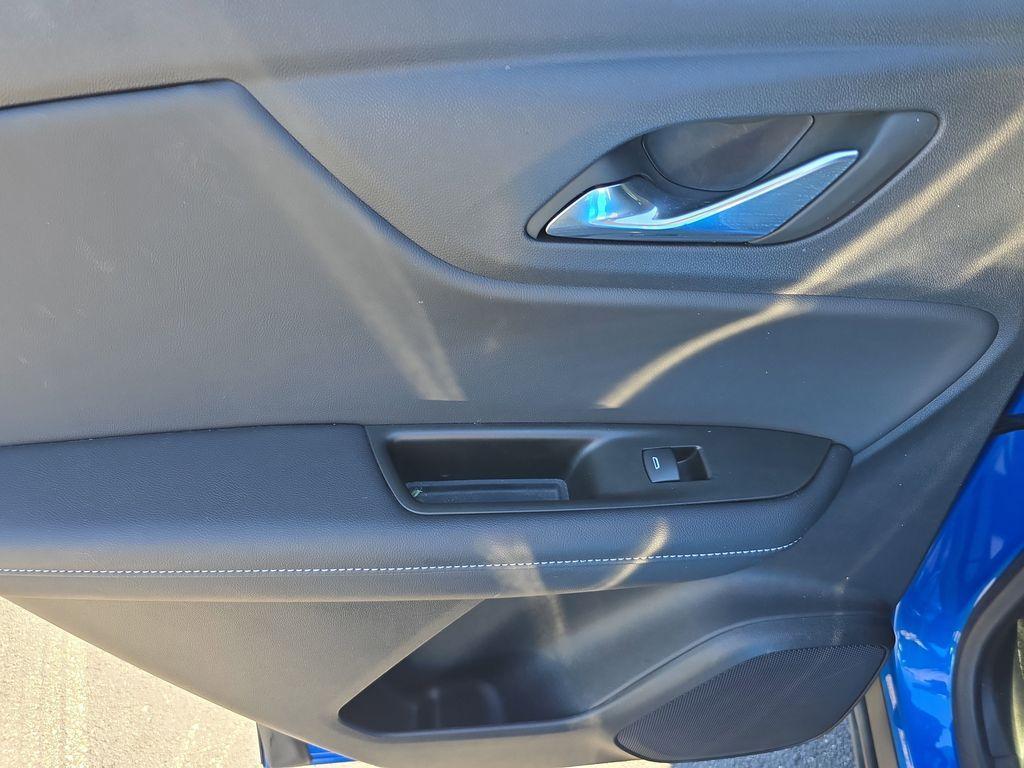 used 2025 Chevrolet Blazer car, priced at $25,490