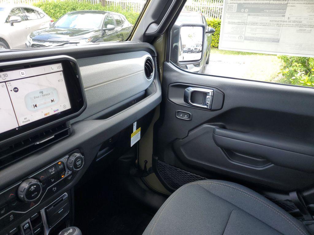 new 2025 Jeep Wrangler car, priced at $41,671
