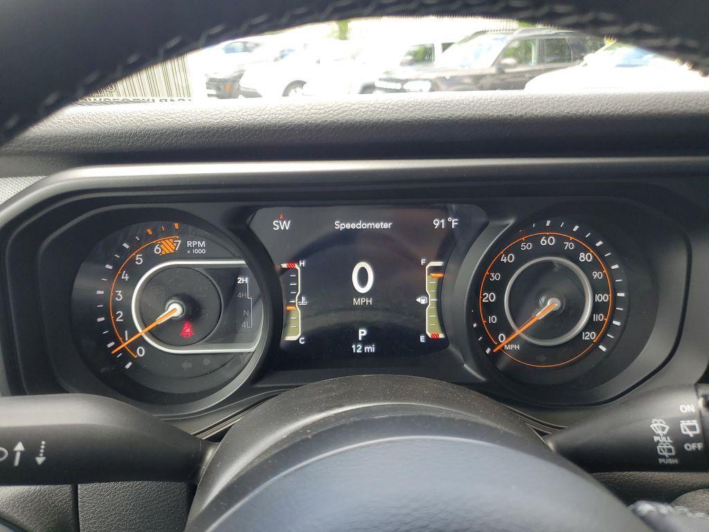 new 2025 Jeep Wrangler car, priced at $41,671